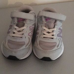 New balance toddler sneaker 8Wide